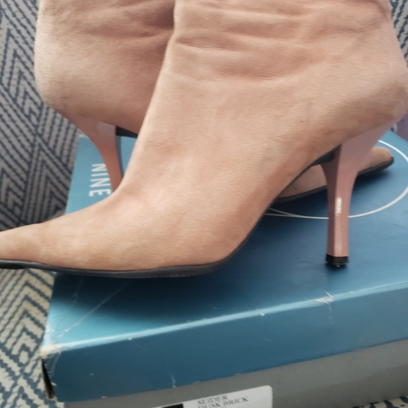 Boots - Picture 2 of 5